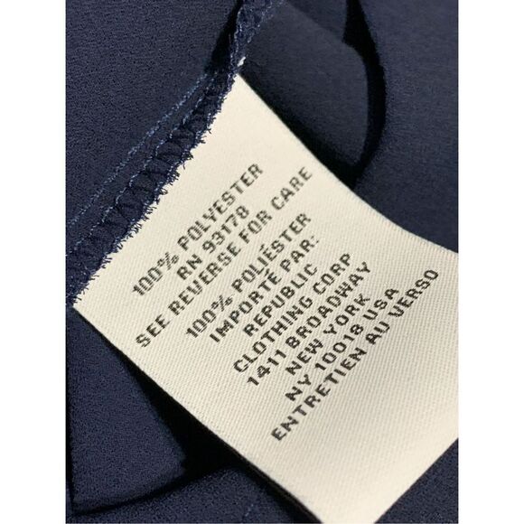 NEW WITH TAGS Beautiful Carmen Marc Valvo BLUE Shirt with Criss Cross Eyelet siz - Picture 4 of 4